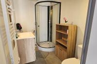 Łazienka w obiekcie STUDIO DANS LA BRENNE !