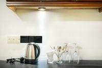 Kuchyň nebo kuchyňský kout v ubytování Peridot Hotels Mount Lavinia