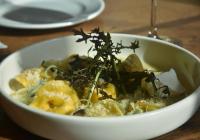 Jídlo v hotelu nebo okolí