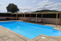 Basen w obiekcie Small Gte For 2 With Pool In Peaceful Burgundy lub w pobliżu