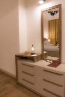 swiss hotel downtownにあるベッド