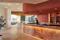 Ο χώρος του lounge ή του μπαρ στο The Clairfield Hotel