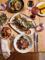 Φαγητό σε αυτό το μοτέλ ή κάπου εκεί κοντά