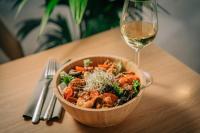 Jídlo v kempu nebo okolí