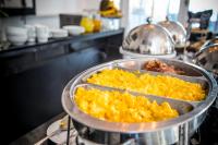 Jídlo v hotelu nebo okolí