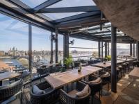 Reštaurácia alebo iné gastronomické zariadenie v ubytovaní Hotel Clark Budapest - Adults Only