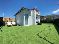 Vonkajšia záhrada v ubytovaní Rooftop Apartment with Garden in Ioannina