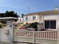 Plán poschodí v ubytovaní Maison 6 pers à 650m de la plage avec jardin clos, BBQ et Wi-Fi - FR-1-224A-53