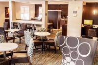 Residence Inn by Marriott Rocky Mountにあるシーティングエリア