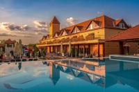 Bazén v ubytovaní Termál Hotel Vesta alebo v jeho blízkosti