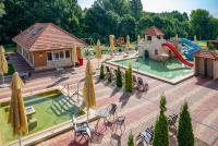 Bazén v ubytovaní Termál Hotel Vesta alebo v jeho blízkosti