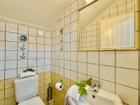 Kúpeľňa v ubytovaní Casa Dolce with private plunge pool by DadoVillas