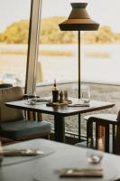 Útsýni yfir á sem rennur í nágrenni hótelsins