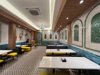 Χώρος καθιστικού στο Esquire Hotel Near BKC Mumbai