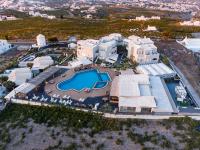 Bazén v ubytovaní Orizontes Hotel Santorini alebo v jeho blízkosti