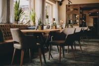 Reštaurácia alebo iné gastronomické zariadenie v ubytovaní THOMSN Central Hotel & Appartements