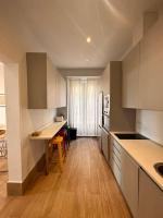 Kuchyň nebo kuchyňský kout v ubytování Amazing 3BD 3BTH with 9 Balconies by Madrid4You Apartments