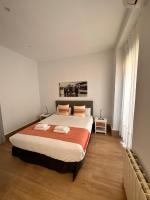 Postel nebo postele na pokoji v ubytování Amazing 3BD 3BTH with 9 Balconies by Madrid4You Apartments