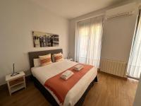 Postel nebo postele na pokoji v ubytování Amazing 3BD 3BTH with 9 Balconies by Madrid4You Apartments