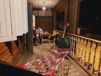 Posezení v ubytování HostelBed and Retreat Phitsanulok
