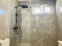 Villa 2BDR with sea view, private poolにあるバスルーム