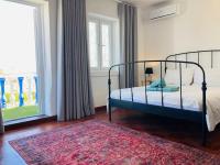Villa 2BDR with sea view, private poolにあるベッド