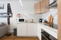 Kuchyň nebo kuchyňský kout v ubytování Contemporary Flat near São Bento by LovelyStay