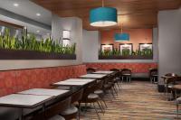Restaurace v ubytování Embassy Suites by Hilton Knoxville West