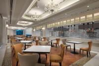 Un restaurante u otro lugar para comer en Wyndham Taian West