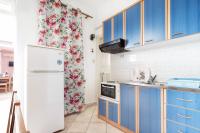 Kuchyňa alebo kuchynka v ubytovaní Marilena Apartments Anastasiou