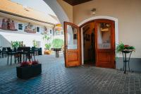 Restaurace v ubytování Hotel Leo