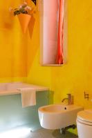 Koupelna v ubytování Camera con bagno privato vista mare Ortigia