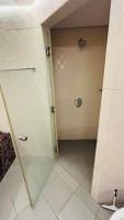 Ora Place JBRにあるバスルーム