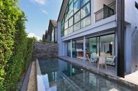 Bazén v ubytování 3bdr Granary Pool Villa Bangtao Beach by CapitalPro nebo v jeho okolí