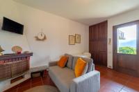 A television and/or entertainment centre at Swan Lake by Wonderful Italy