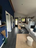 Les Cabanes de l'Airial Pîgnotsにあるキッチンまたは簡易キッチン