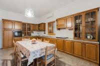 Kuchyňa alebo kuchynka v ubytovaní Casa Adriana