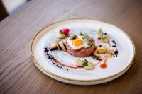 Jídlo v hotelu nebo okolí