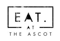 金格罗伊骏景汽车旅馆酒店的一块黑白标牌，上面写着“在婴儿床边”。