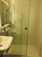 Koupelna v ubytování Apartamentos El Piquillo en Cadalso de los Vidrios