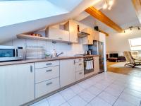 Kuchyňa alebo kuchynka v ubytovaní Apartment Królowej Jadwigi by Interhome