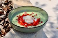 マルセイユにあるBoutique Hôtel Château Beaupin Restaurant & Wellnessの食器