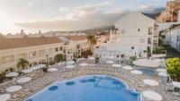 Bazén v ubytování Hollywood Mirage - Excel Hotels & Resorts nebo v jeho okolí