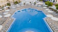 Bazén v ubytování Hollywood Mirage - Excel Hotels & Resorts nebo v jeho okolí