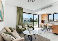 Kuchyň nebo kuchyňský kout v ubytování Olive Shared Pool Apartments