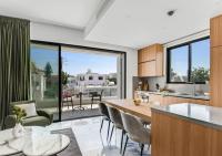 Kuchyň nebo kuchyňský kout v ubytování Olive Shared Pool Apartments