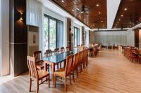 En restaurant eller et andet spisested på Ha Tien Xua Hotel & Resort