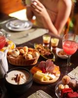 Jídlo v hotelu nebo okolí