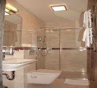 Łazienka w obiekcie Hotel Giżycko
