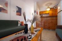 Kuchyň nebo kuchyňský kout v ubytování 5-min to the beach, 1-bed apt